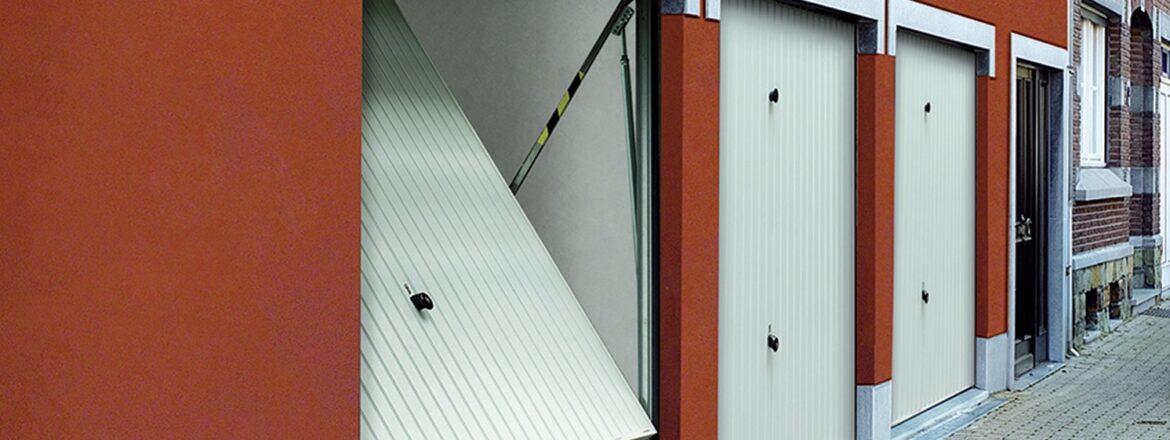 Porte basculante non débordante sans rails