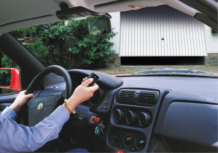 Télécommande pour porte de garage motorisée